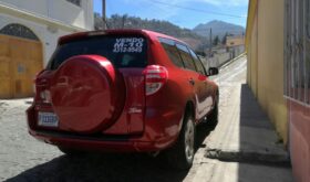 Usado: Toyota Rav4 2010 automático color rojo