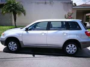 Mitsubishi Outlander 2005 Mitsubishi Outlander 2005 Motor 2.4 Mecánico Full equipo Vidrios y retrovisores eléctricos Ac al 100% Bolsas intactas
