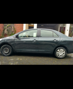 Toyota Yaris 2007 en Amatitlán Toyota Yaris 2007 Sin desperfecto mecánico, no marca CHECK, bolsas de aire, tapicería de tela 100/100, llantas 75/100. Cuál quiere mejor información 55800359, negociable