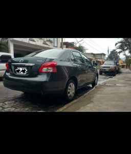 Toyota Yaris 2007 en Amatitlán Toyota Yaris 2007 Sin desperfecto mecánico, no marca CHECK, bolsas de aire, tapicería de tela 100/100, llantas 75/100. Cuál quiere mejor información 55800359, negociable