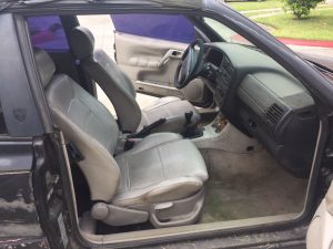 VOLKSWAGEN CABRIO 1998!!!!! PARA LOS AMANTES DE LA MARCA CON GANAS DE UN PROYECTO DE RESTAURACIÓN EL CARRO NO ARRANCA, EL ULTIMO DIAGNOSTICO MECÁNICO FUE BOMBA DE GASOLINA DAÑADA, EL MOTOR GIRA NO ESTA PEGADO