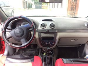 Chevrolet Optra 2007 ubicado en Jocotenango Chevrolet optra 2007, de agencia, motor 1.6 muy económico 162,000 quilómetros (100,000 millas). cuatro puertas.. vidrios eléctricos, cerradura central. Necesito la plata, si no no lo vendería.