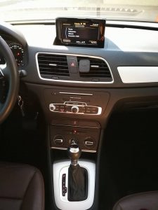 Audi Q3 2016 en Guatemala NÍTIDA /// DE AGENCIA /// 2016 Marca: AUDI Linea: Q3 Modelo: 2016 Color: NEGRO Tapicería: CUERO Motor: 1.4 TURBO Cilindros: 4 Transmisión: AUTOMÁTICA SECUENCIAL S-TRONIC (6 VELOCIDADES)