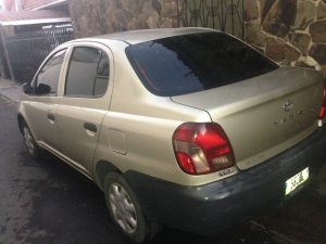 Toyota Yaris 2003 de Agencia Motor 1300 c.c. VVT-i Mecánico. 4 puertas. A/C Funcionando al 100. Tablero Digital. Retrovisores Eléctricos.