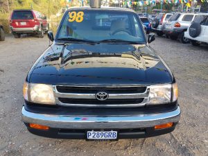 Toyota Tacoma 1998 usado ubicado en Guatemala Toyota Tacoma 1998 Pick-Up Línea: Tacoma Año: 1998 Procedencia: MIAMI Automático Motor: 2.400 cc Color: Negro Duraliner Pintura Nítida