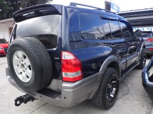 VENDO BONITA CAMIONETA MITSUBISHI MONTERO 2004 GLS DE AGENCIA, AUTOMATICA, 4X4, TURBO DIESEL, DE 3 FILAS, TAPICERIA DE CUERO, BIEN ENLLATADA, ESTRIBOS, Y DEFENSA, A TODA PRUEBA, VENGA Y MANEJELA SIN NINGUN COMPROMISO, LLAME CON TODA CONFIANZA AL CEL: 56556298