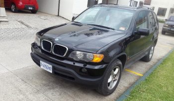 BMW X5 2001 usada ubicad en Carretera a El Salvador Nunca chocada, en perfecto estado, motor 3.0 de 6 cilindros AWD, bolsas de aire intactas, radio caja 5 cd, sun roof, aire al 100%, llantas en buen estado al 80%, tapicería de cuero nitida, mandos al timón, aros originales. Recién ingresada, traspaso obligatorio. Cel 3165-3432.