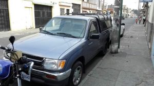 REMATO precioso Toyota Tacoma 1997, automático, motor 2.4 cilindros, recién ingresó al país, super económico, a toda prueba, papelería en orden, listo para entregar.