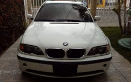 BMW 325i 2003 - Full equipo - Triptonic A la venta BMW 325i blanco, triptronic Bocinas, tweeters y woofer marca Harman Kardon, Sunroof, Motor 2.5, Sillones de cuero