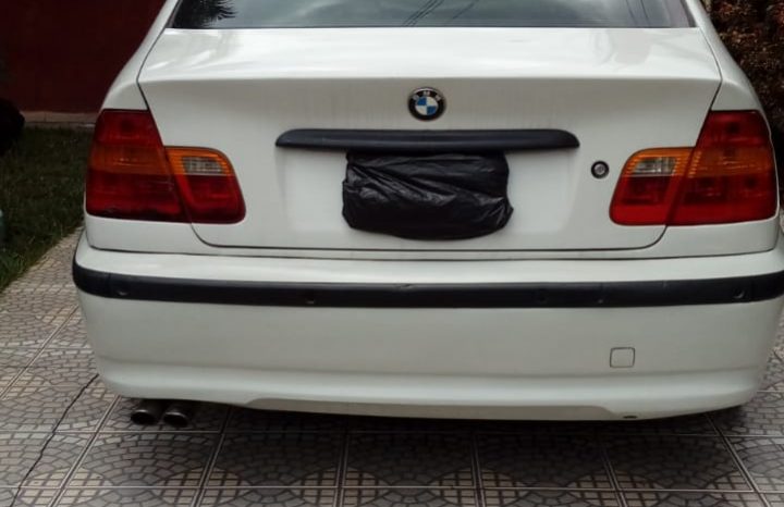 BMW 325i 2003 full