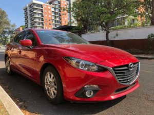 Mazda Mazda3 2016 • Motor 1.6 • 4 cilindros • Mecanico • Tapicería Impecable • Llave a Distancia • Pitura nitida • Nunca Chocado
