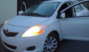 Toyota Yaris 2010 full