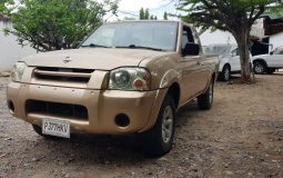 Nissan Xterra 2001, 4 cilindros, mecánico, extra cab, palangana larga, calcomanía 2020 pagada, papeles en orden y listos para traspaso. Negociable