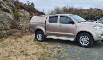 Toyota Hi-Lux 2010 full