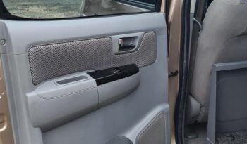 Toyota Hi-Lux 2010 full